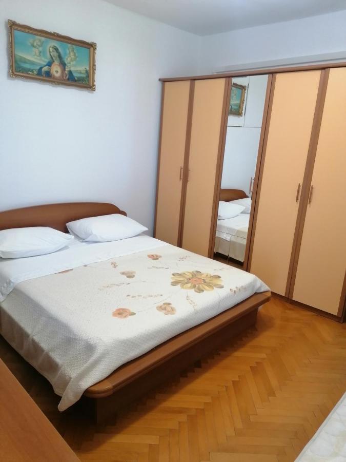 Apartments And Rooms Tomas โปดสตรานา ภายนอก รูปภาพ