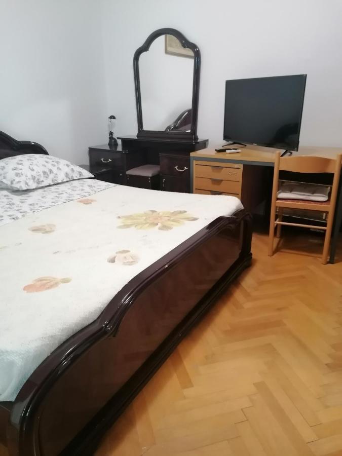 Apartments And Rooms Tomas โปดสตรานา ภายนอก รูปภาพ