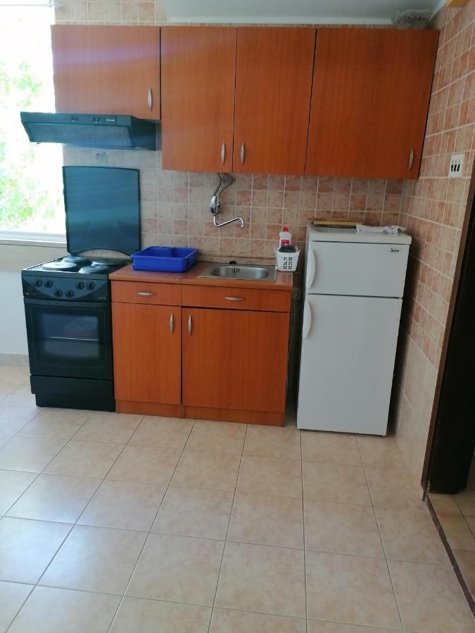 Apartments And Rooms Tomas โปดสตรานา ภายนอก รูปภาพ