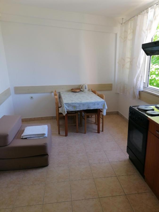 Apartments And Rooms Tomas โปดสตรานา ภายนอก รูปภาพ
