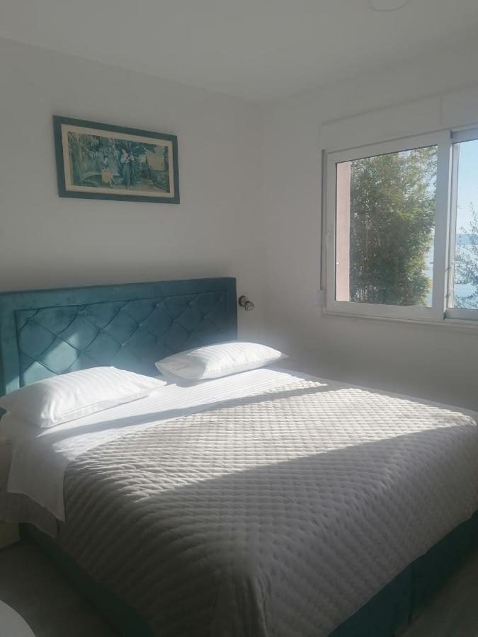 Apartments And Rooms Tomas โปดสตรานา ภายนอก รูปภาพ