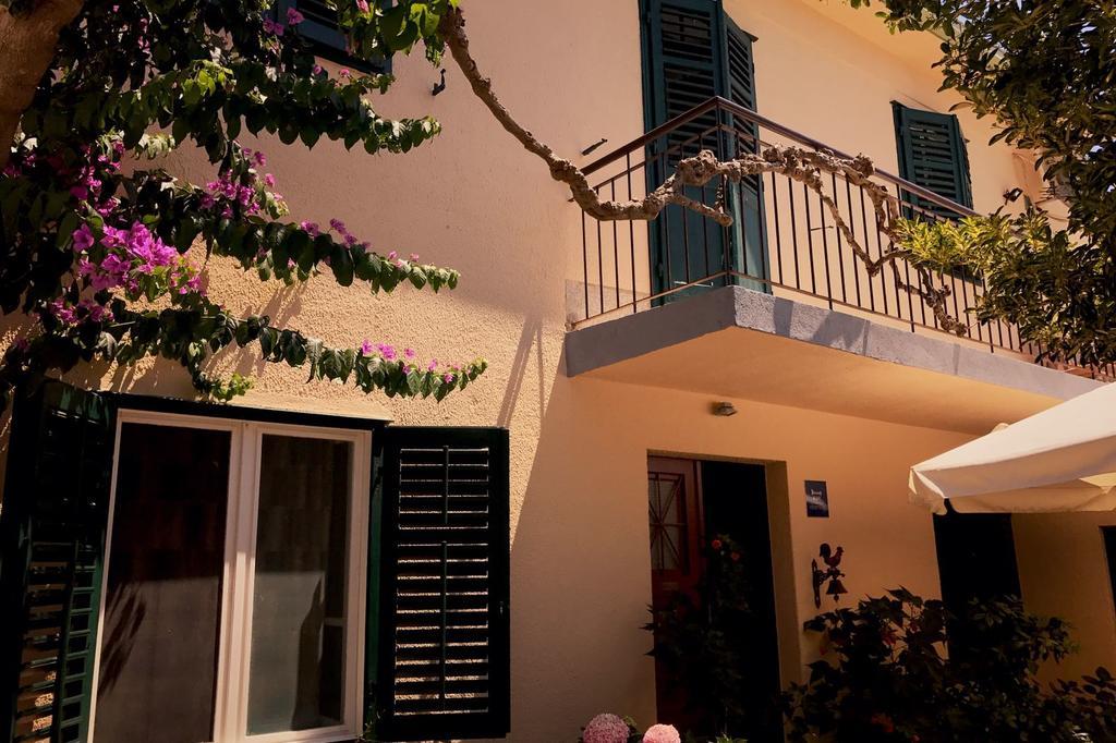 Apartments And Rooms Tomas โปดสตรานา ภายนอก รูปภาพ